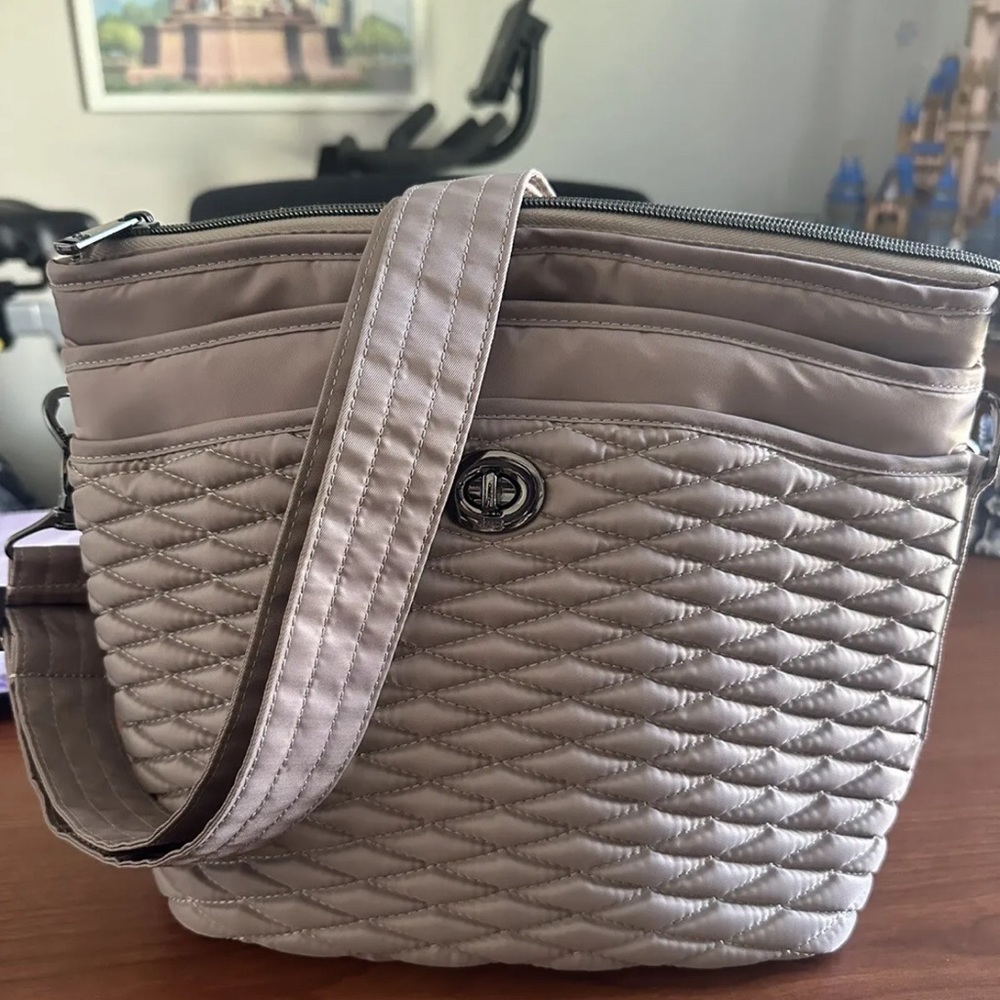 Lug Bubble Quilted Shoulder Bag Adagio Sand Taupe -NWOT